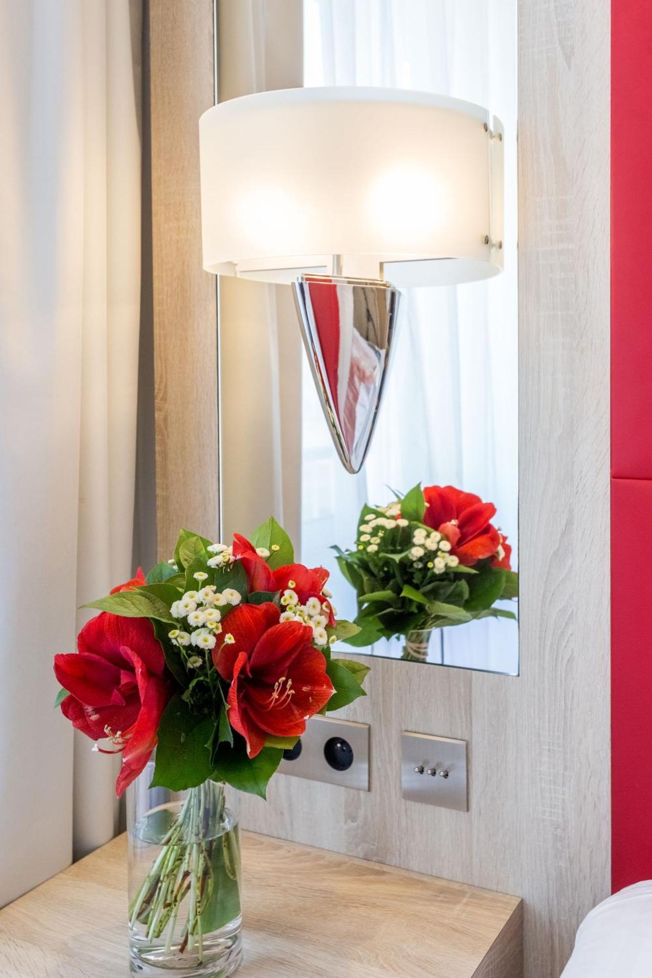 Hotel De Castiglione Париж Екстериор снимка